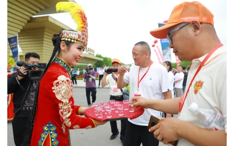 特色画刊 - 一场美酒与文化的盛宴