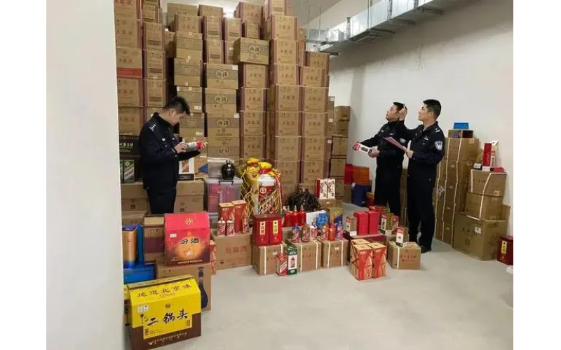 不但卖假酒还收购酒瓶勾兑灌装，这起制售假冒茅台“特供酒”案宣判